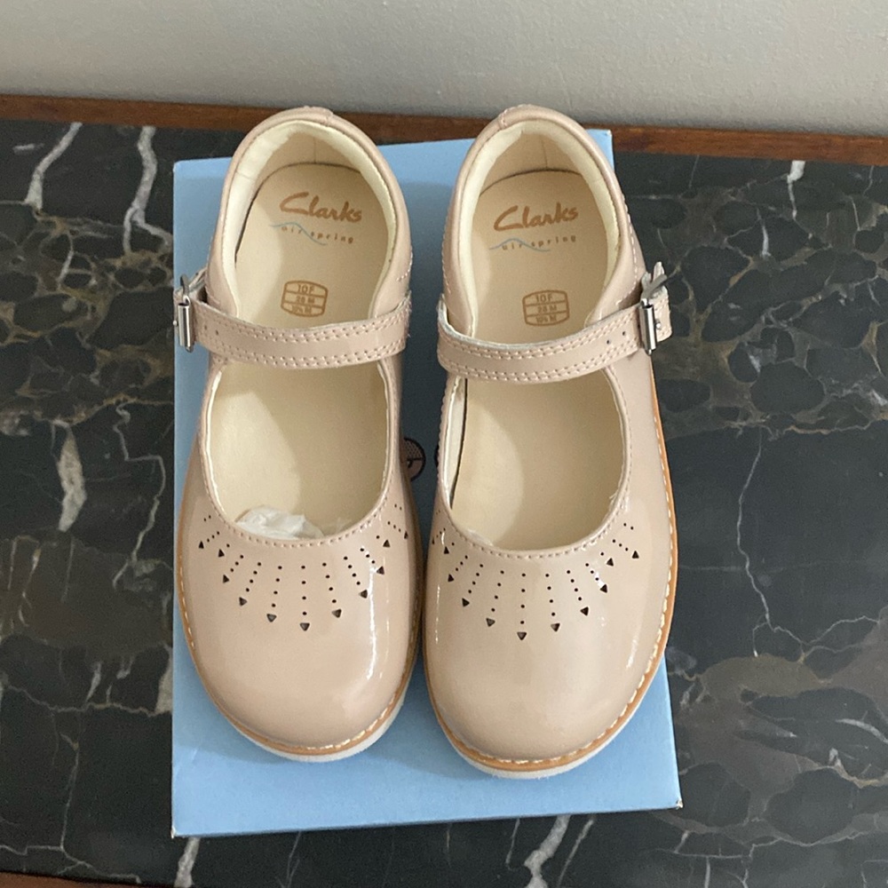 Clarks Girl Shoes — 10.5 / EU size 28